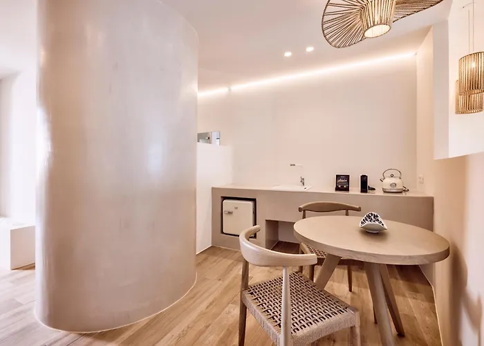 Civitas Milos Adamantas (Milos)